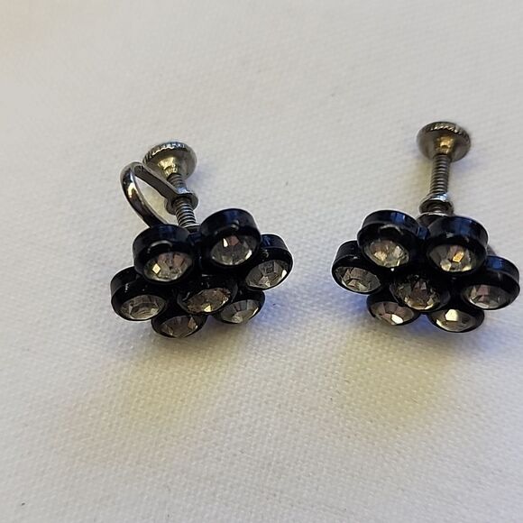 Vintage Flower Shaped Rhinestone Embellished Screw Back Earrings - Picture 6 of 9